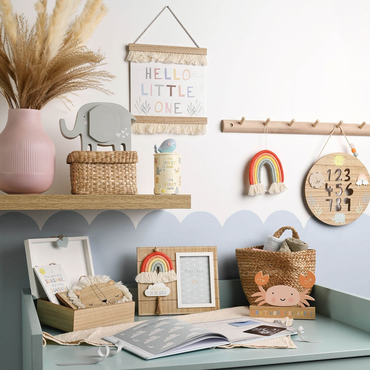 Petit Cheri Photo Frame with Macrame Rainbow 4" x 6"