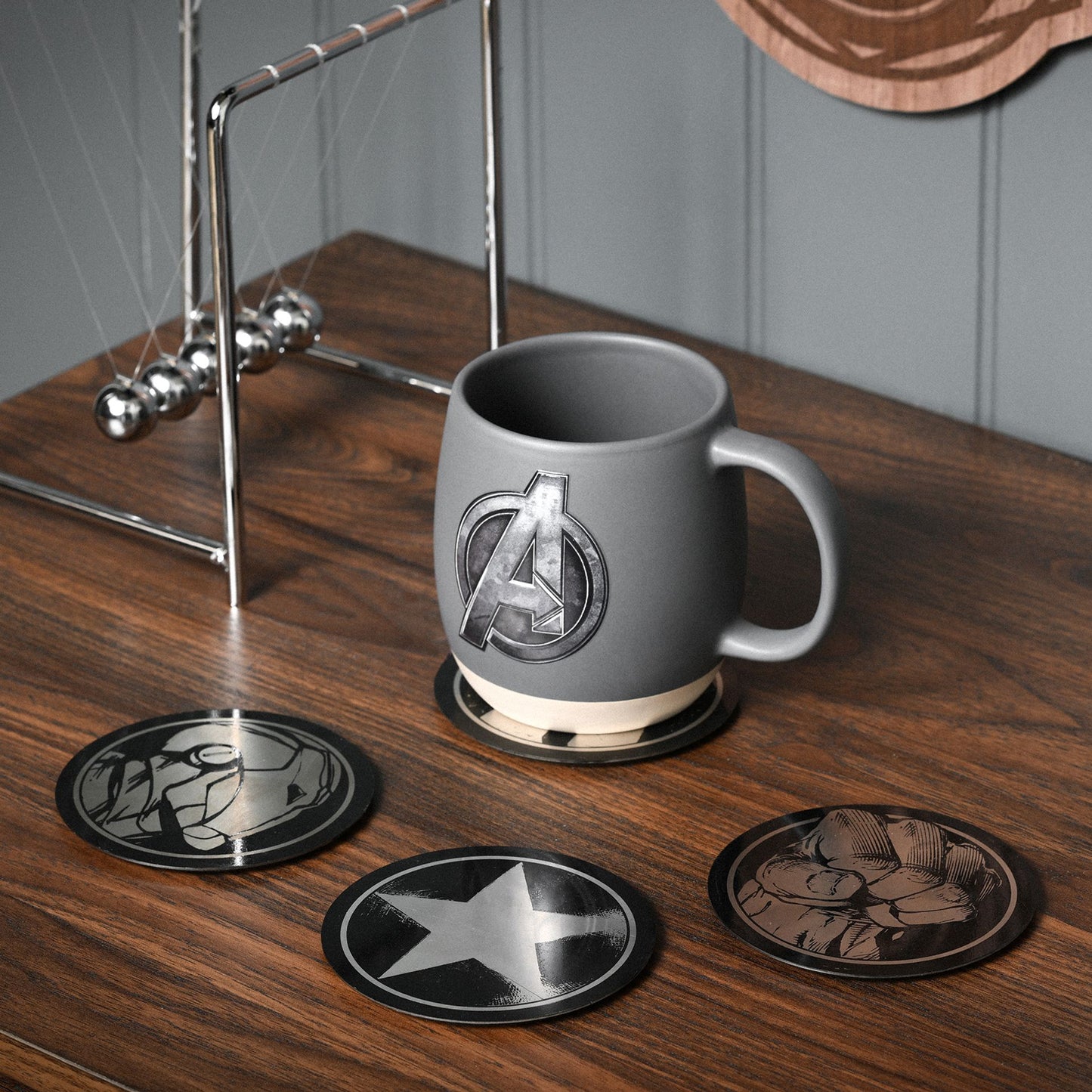 Marvel The Avengers Set Of 4 Black Round Metal Coasters