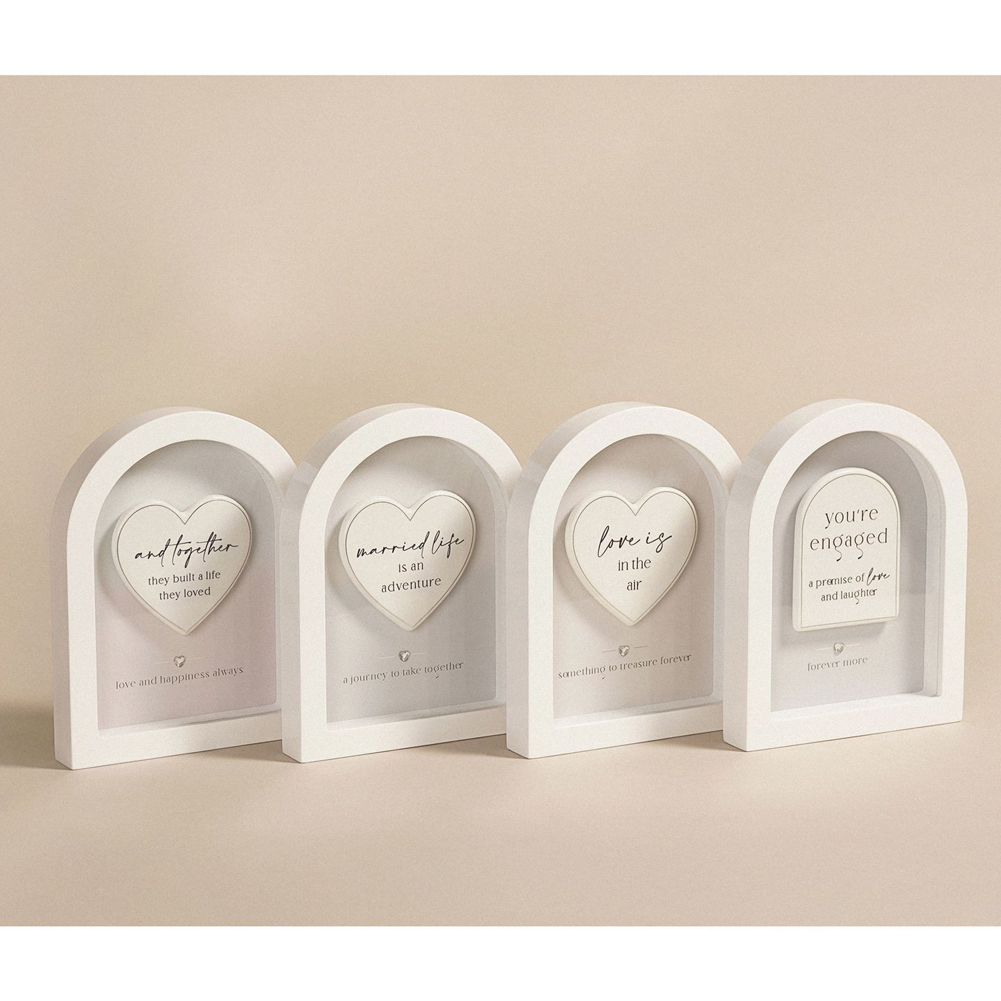 Amore Arch Plaque 18cm - Love is in the Air