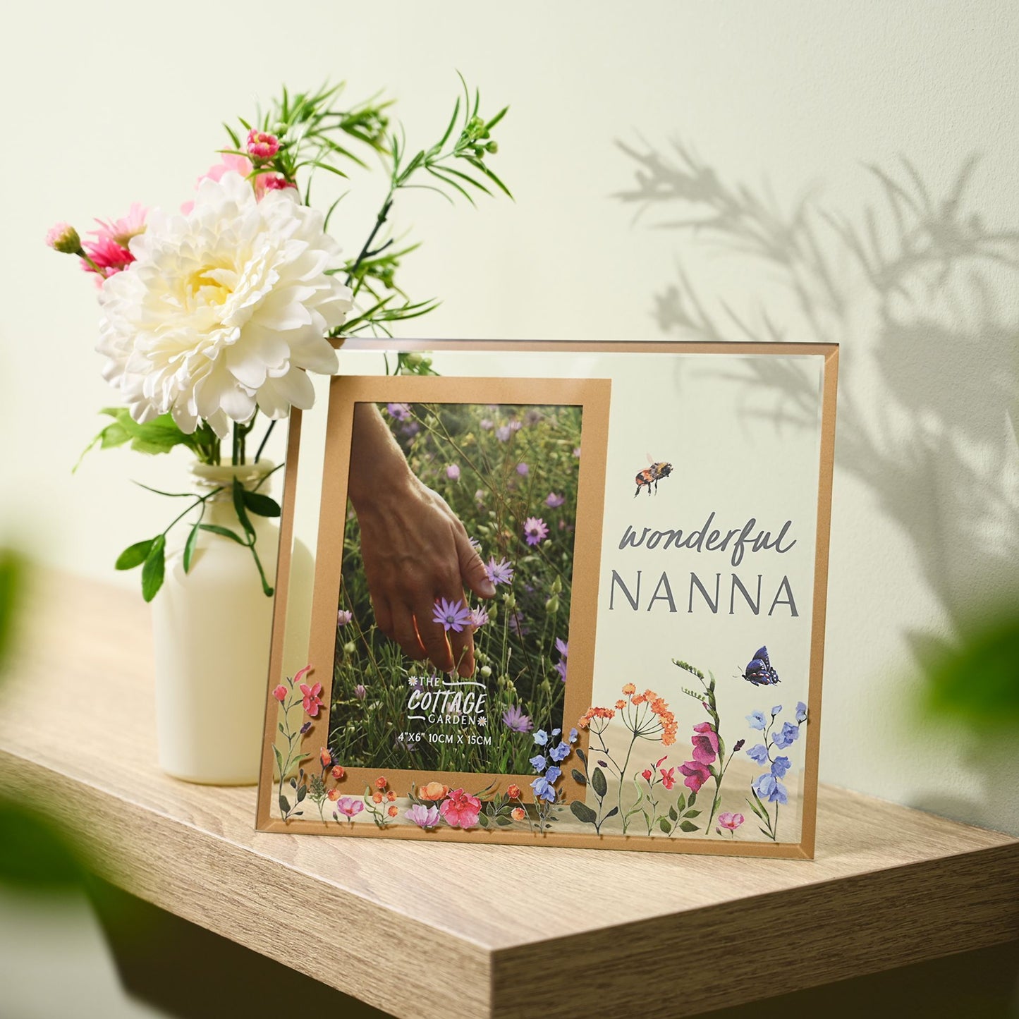 The Cottage Garden Glass Frame 4 x 6 "Nanna"